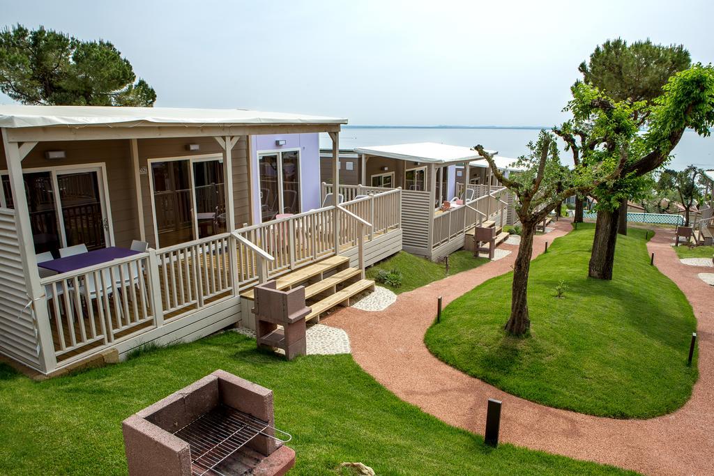 La Rocca Camping Village Bardolino Exterior photo