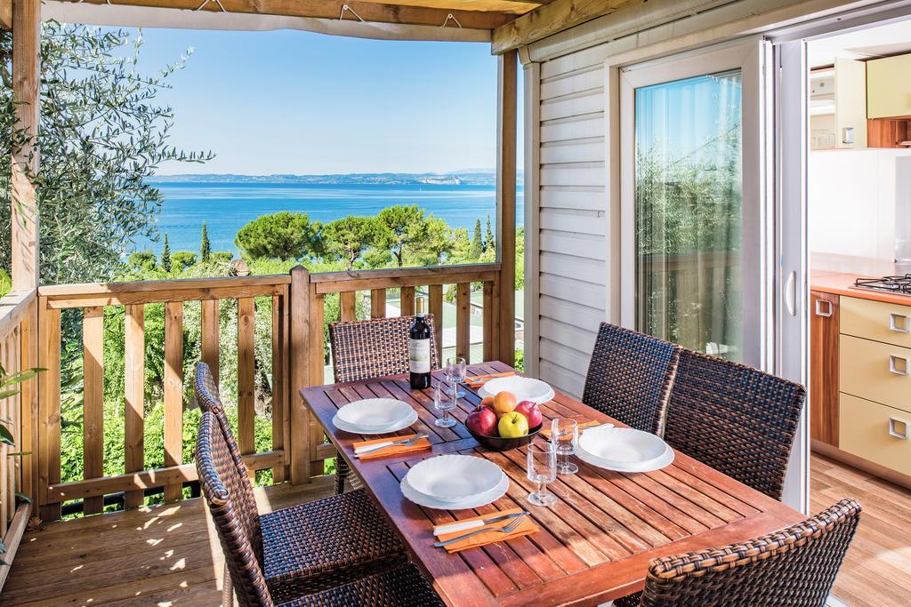 La Rocca Camping Village Bardolino Exterior photo